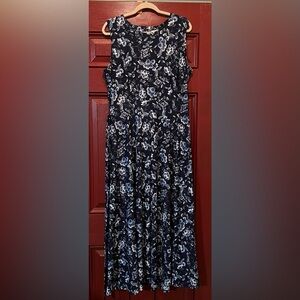 Chic Floral A-Line Dress in Navy